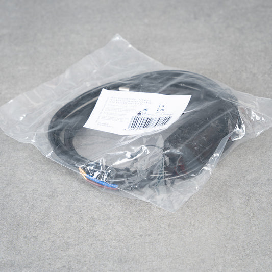 Lamppujohto 2m kytkimellä - Musta