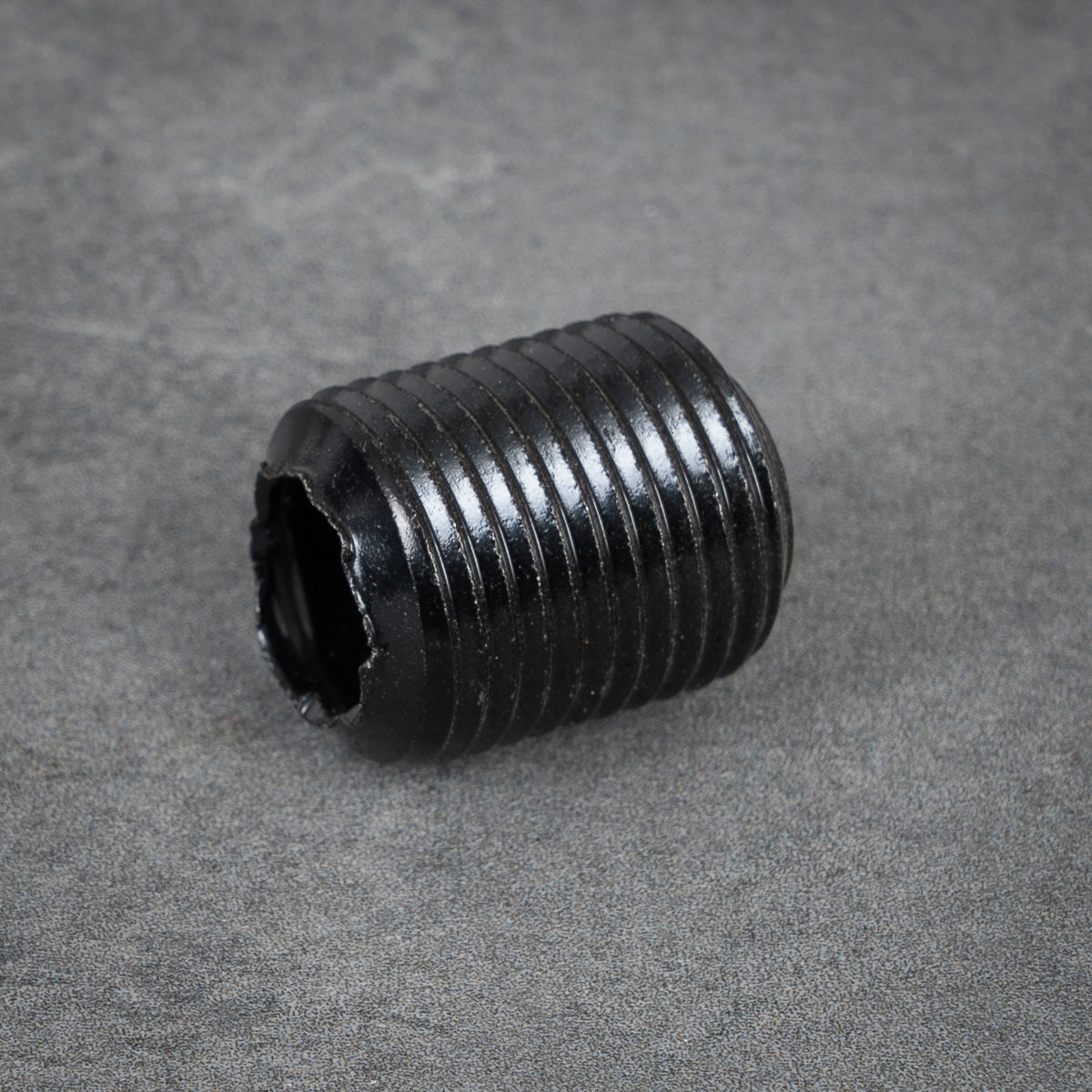 Gängnippel - 20 mm - Sortlakeret