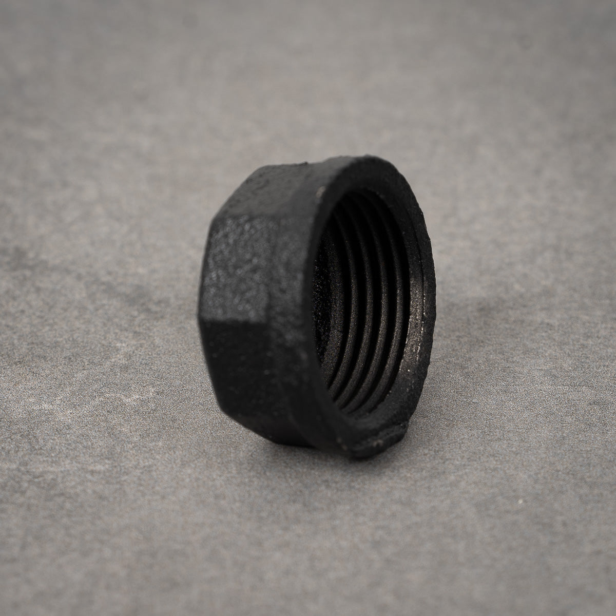 Nakrętka końcowa / zewnętrzna zaślepka - 32 mm - Czarna lakierowana