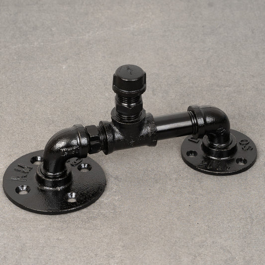 Seinäkiinnike / jalka, 3 reikää - 20 mm - Mustamaalattu