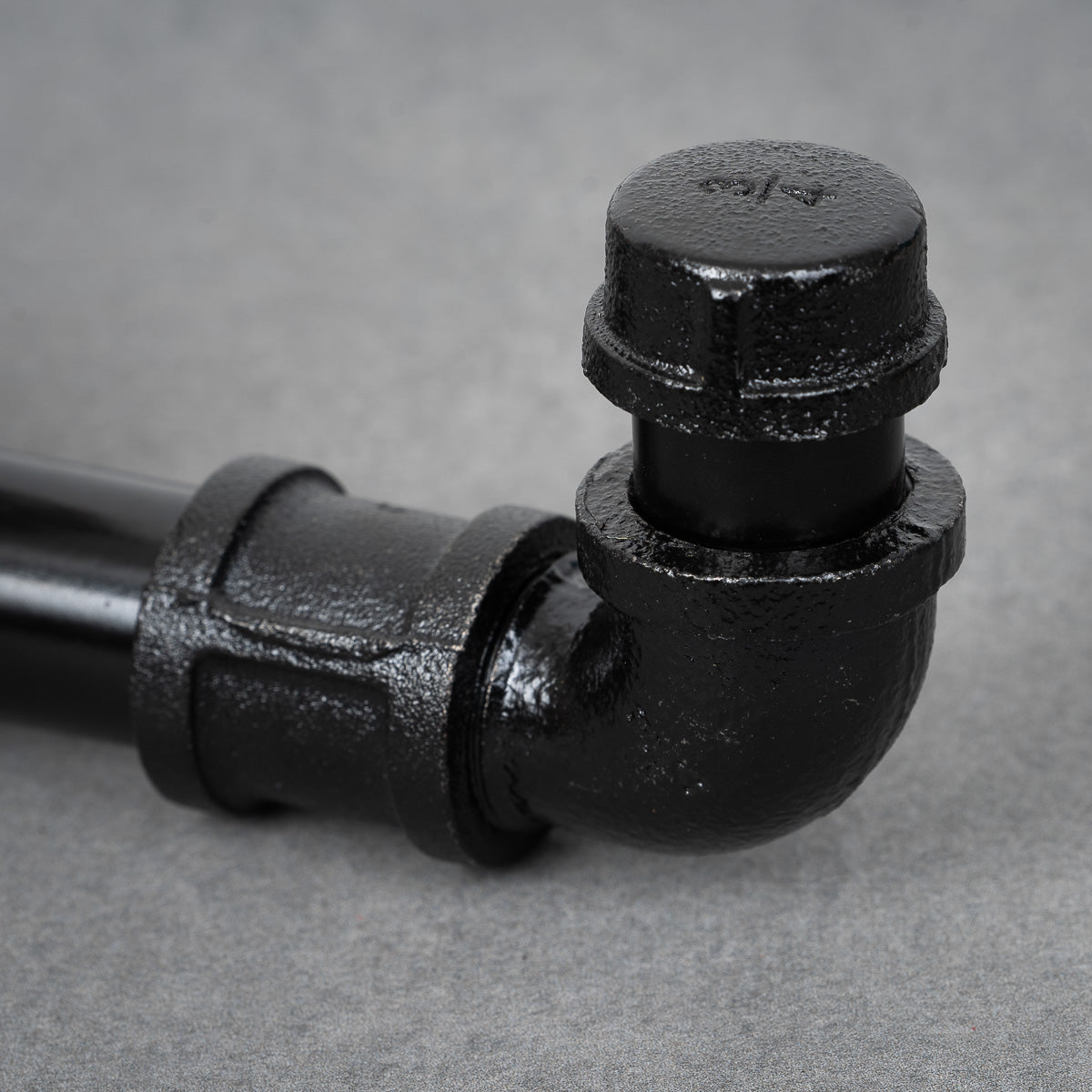 Endemøtrik / udvendig plug - 26 mm - Sortlakeret