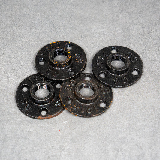 Väggfäste / fot, 3-hål - 20 mm - Svartlackerad – 2:a sortering