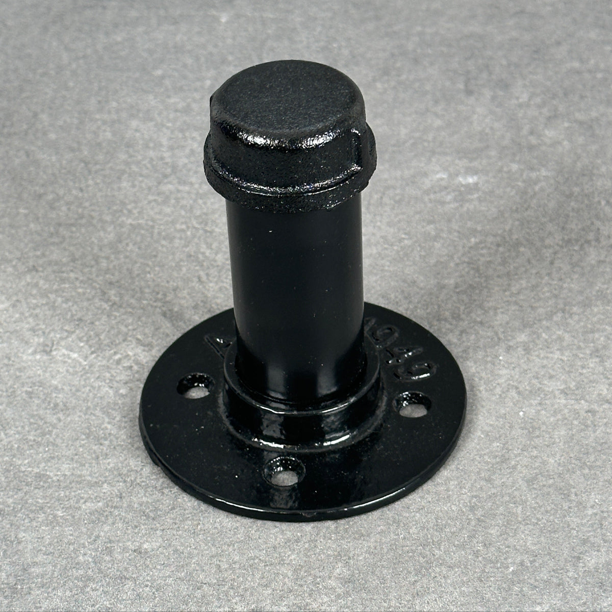 End nut / external plug - 32 mm - Black lacquered