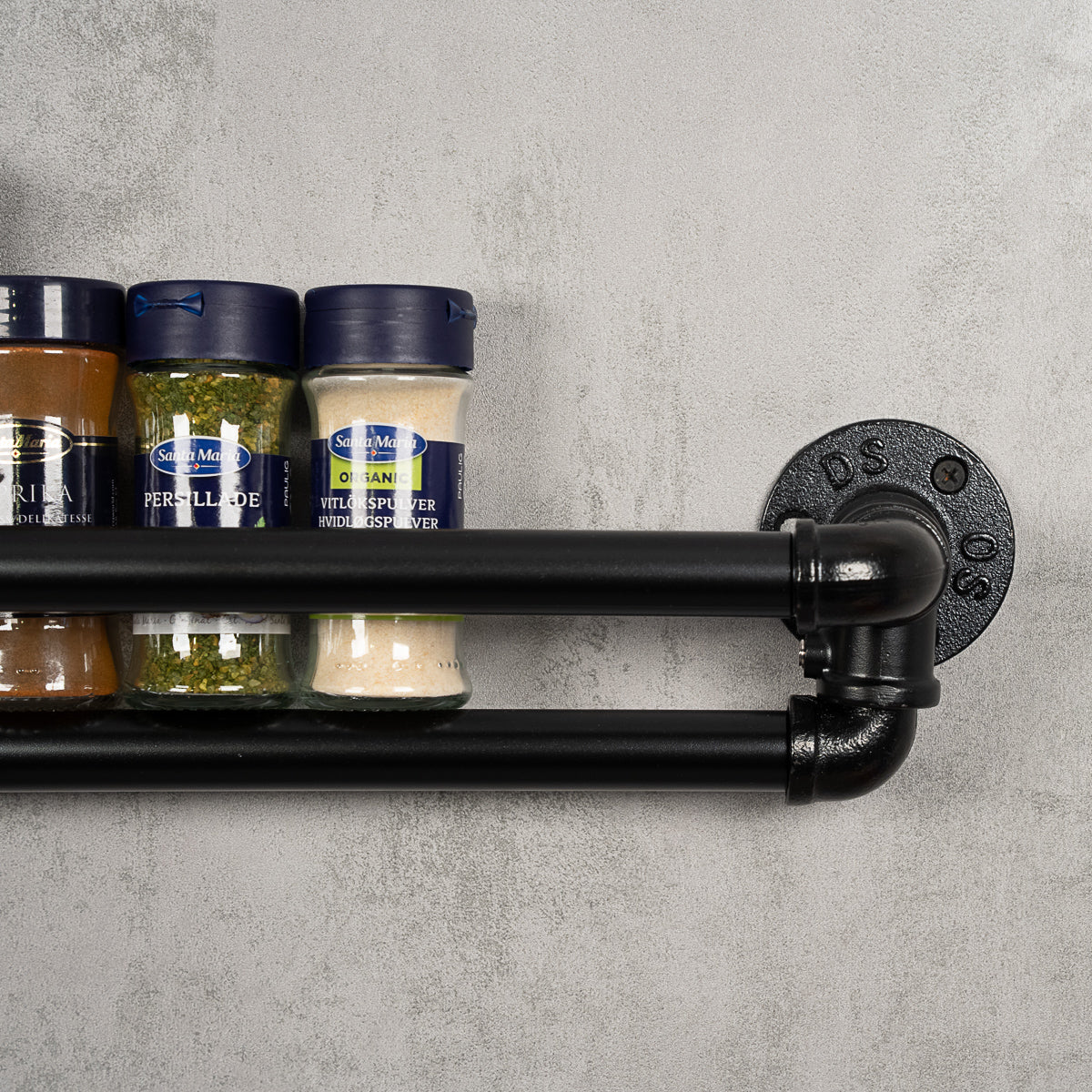 Kryddhyllan Spicey i industriell rördesign - DIY