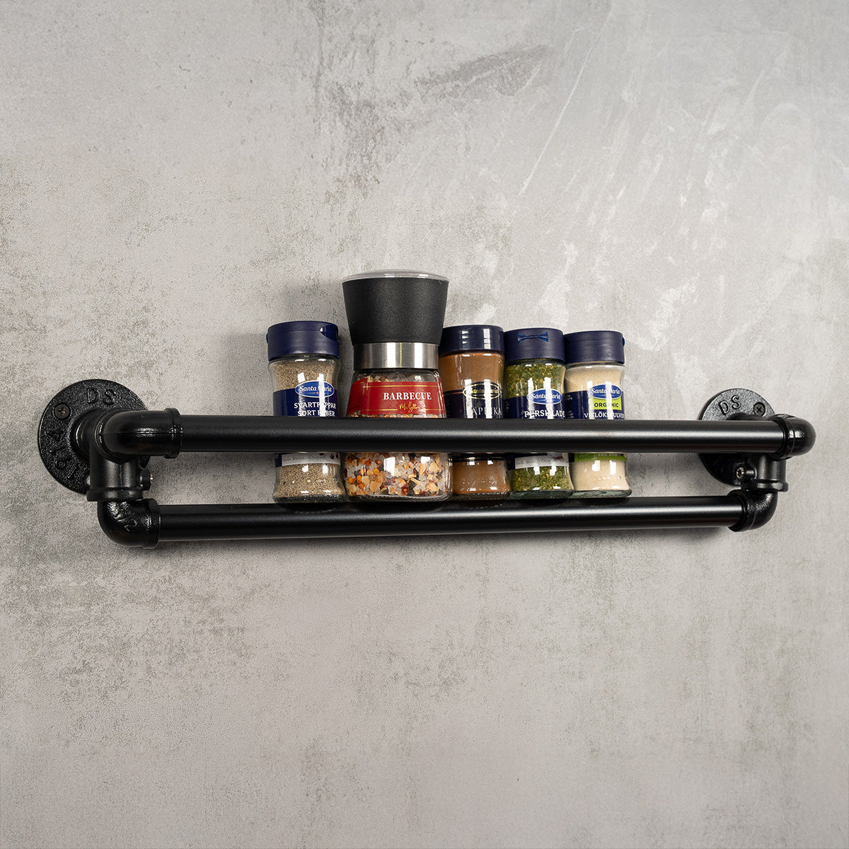 Kryddhyllan Spicey i industriell rördesign - DIY