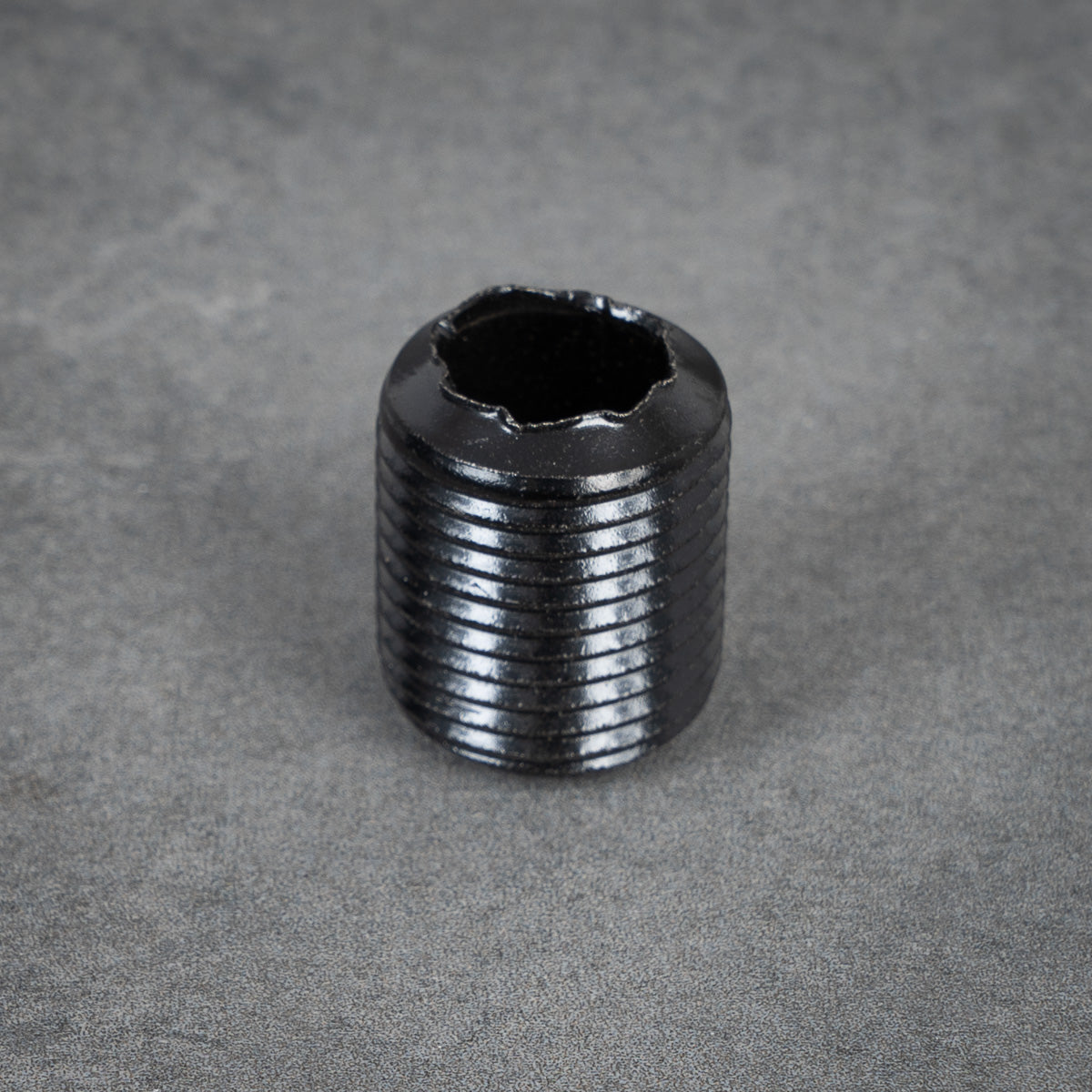 Gängnippel – 20 mm Svartlackerat Gjutjärn | Piperebel